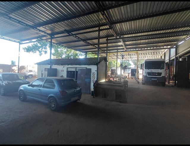 12,140M² WORKSHOP FOR SALE IN BREDELL